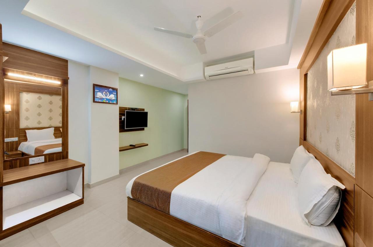 Hotel Shital Inn Ahmedabad Ngoại thất bức ảnh