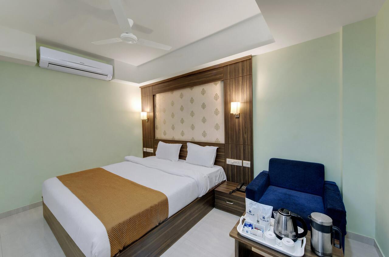 Hotel Shital Inn Ahmedabad Ngoại thất bức ảnh