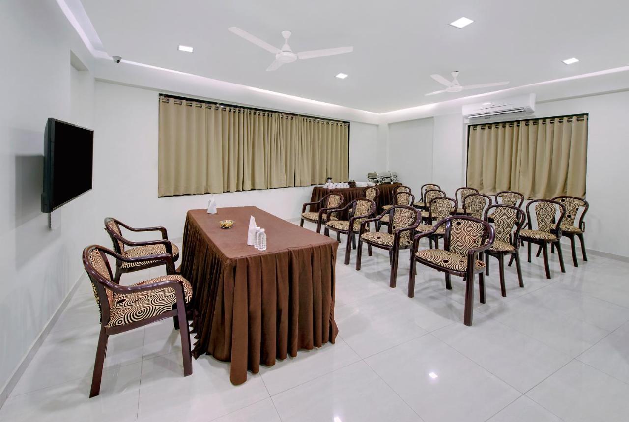 Hotel Shital Inn Ahmedabad Ngoại thất bức ảnh